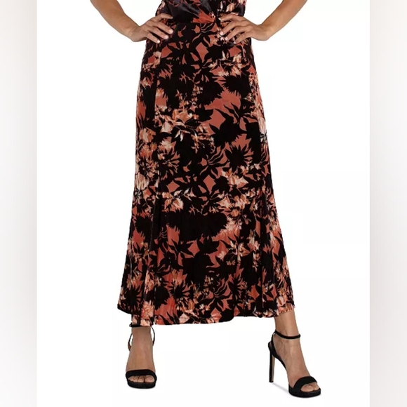 LIVERPOOL Floral Printed Velvet Maxi Skirt Orange Brown Size 12/31 $109 MSRP - Picture 12 of 13